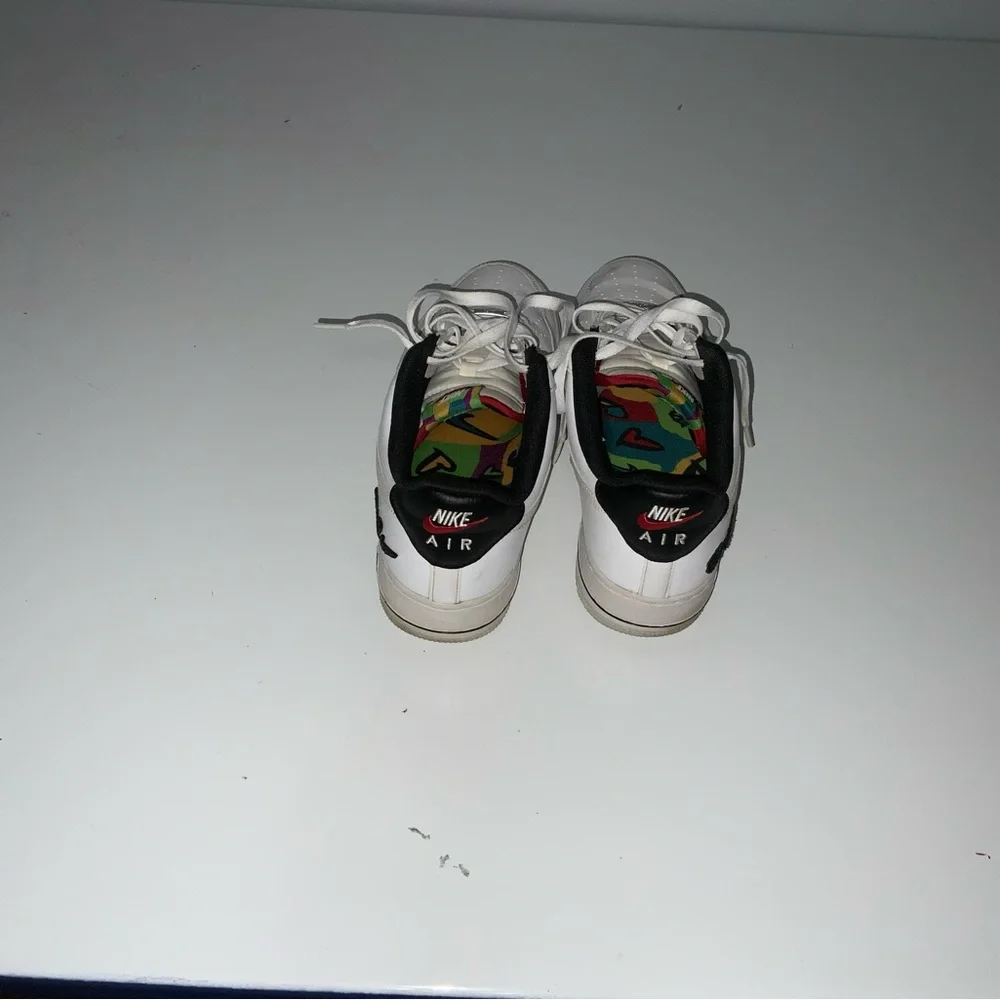 Nike White and Black Athletic Shoes - Picture 2 of 5